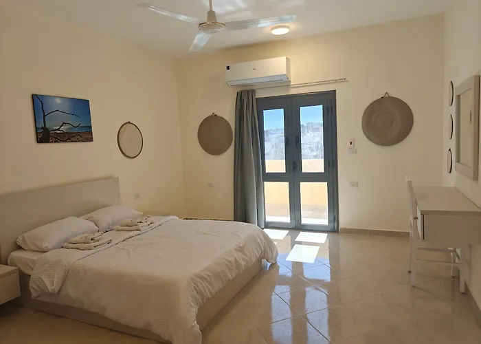 Bayt Hassan S19 - Super Spacious Roof One Bedroom *
